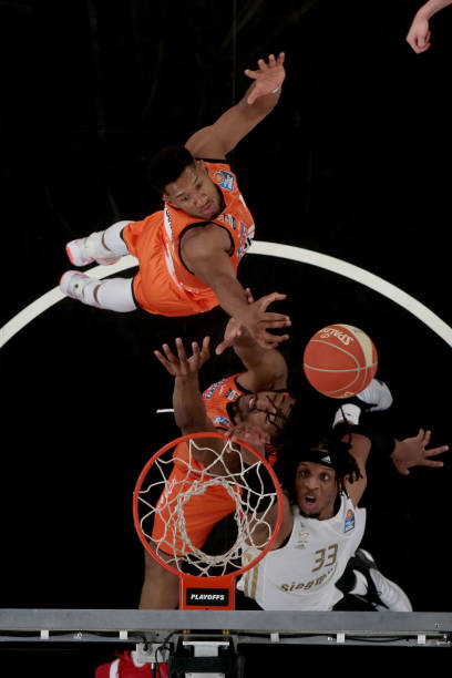 也让拉森的 也让拉森的