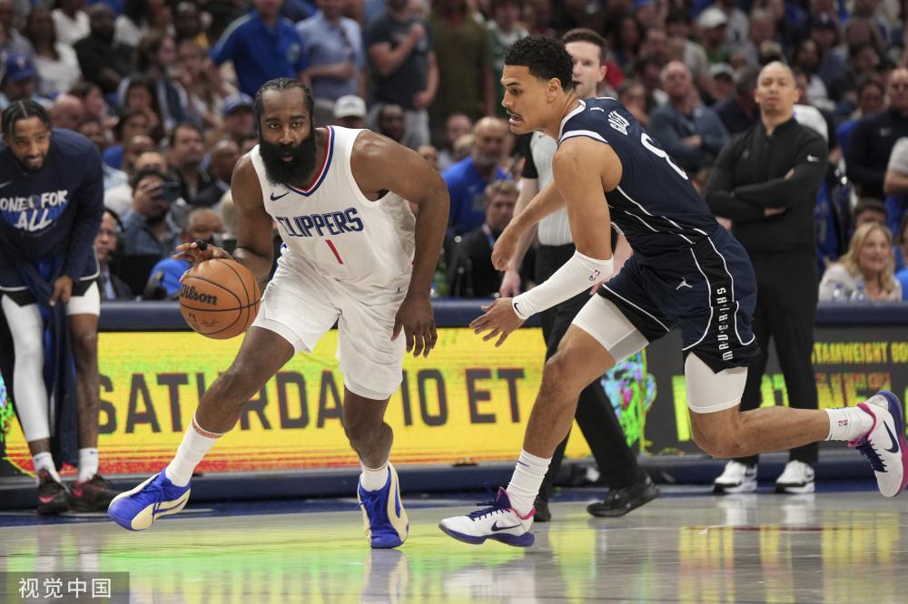 他在场上的 他在场上的