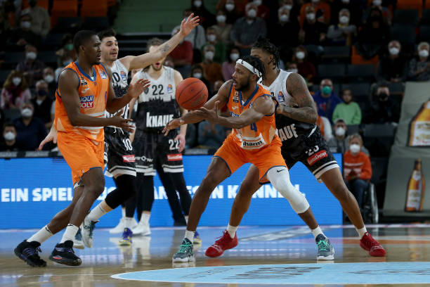 跳出自己的 跳出自己的